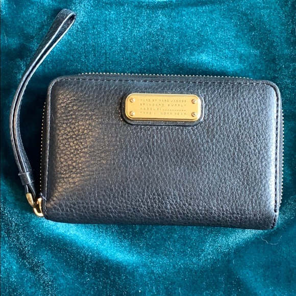 Marc By Marc Jacobs Handbags - Marc By Jacobs Classic Zip Phone Wallet